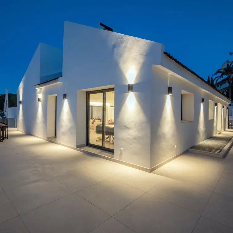 Sale of detached villa in Nueva Andalucía