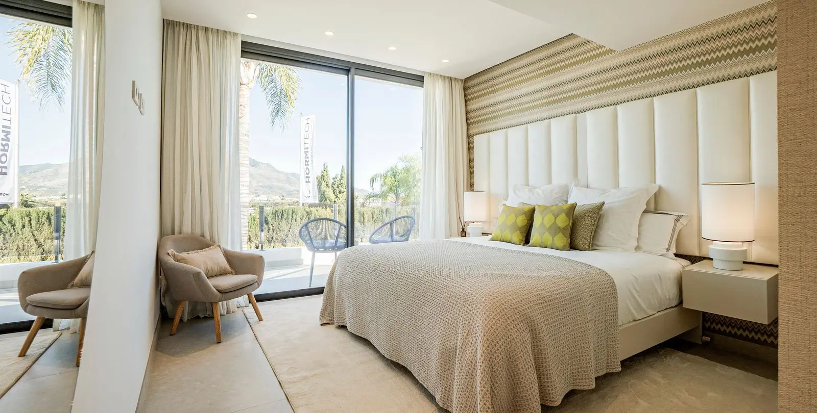Venta de villa independiente en Nueva Andalucía 19
