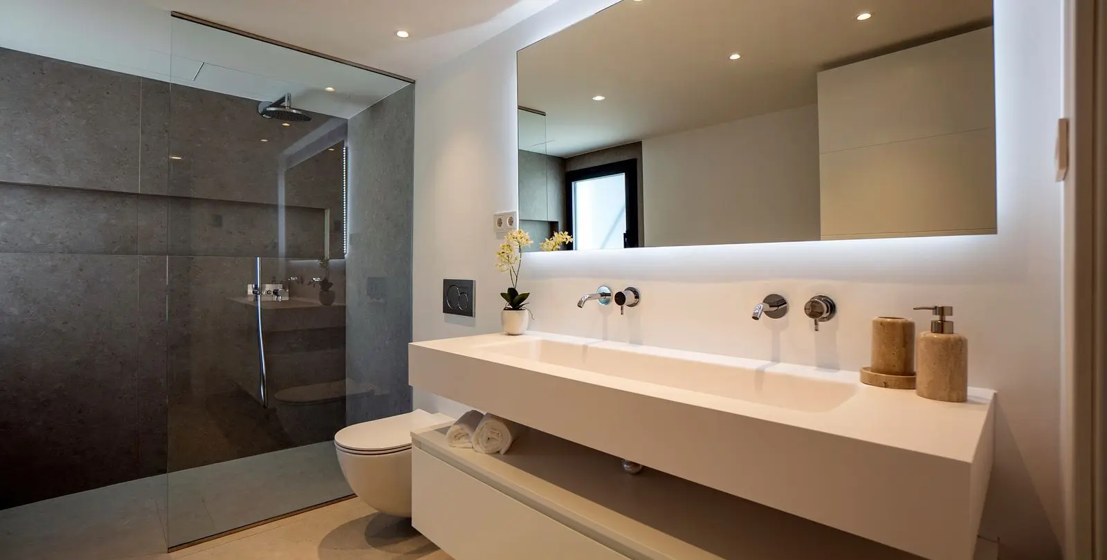 Venta de villa independiente en Nueva Andalucía 12