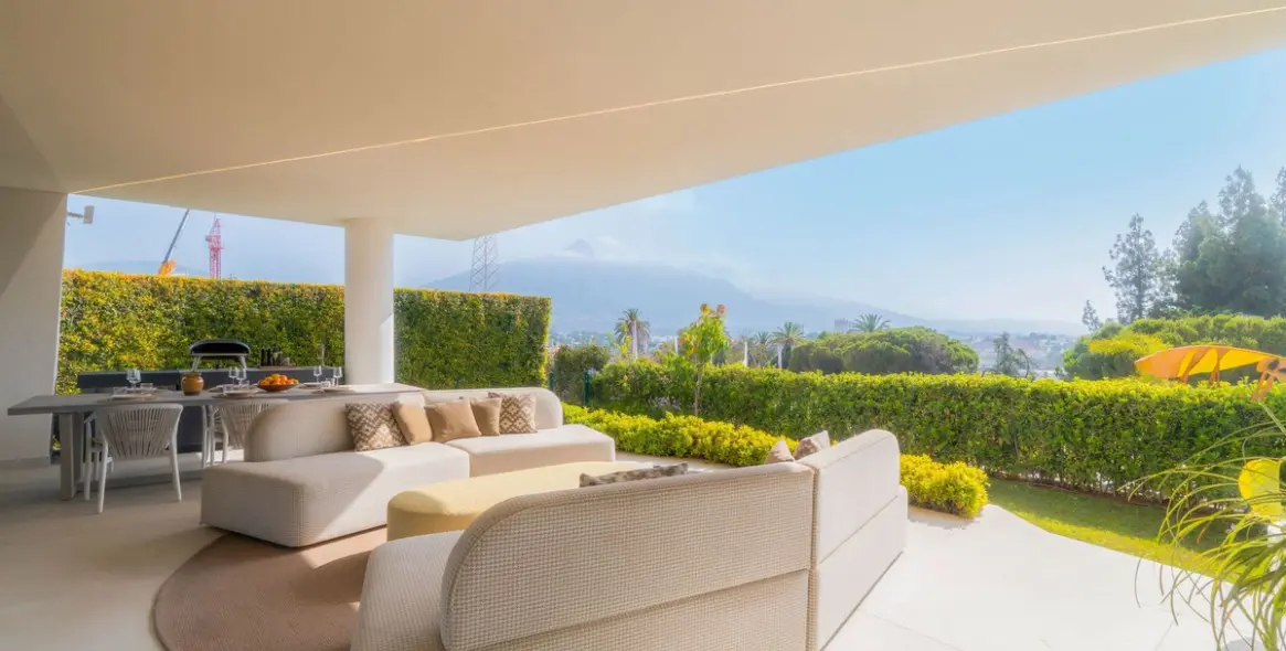 Venta de villa independiente en Nueva Andalucía 5