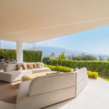 Venta de villa independiente en Nueva Andalucía