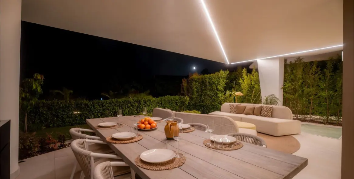 Venta de villa independiente en Nueva Andalucía 9