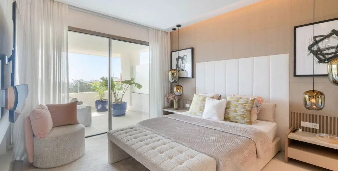 Venta de villa independiente en Nueva Andalucía 11