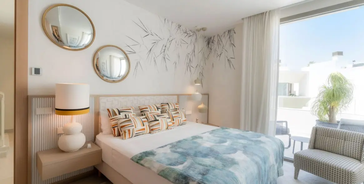 Venta de villa independiente en Nueva Andalucía 14