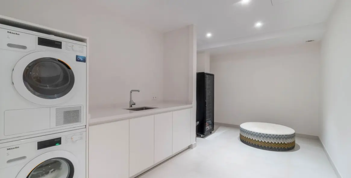 Venta de villa independiente en Nueva Andalucía 18