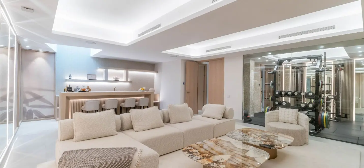 Sale of detached villa in Nueva Andalucía 1