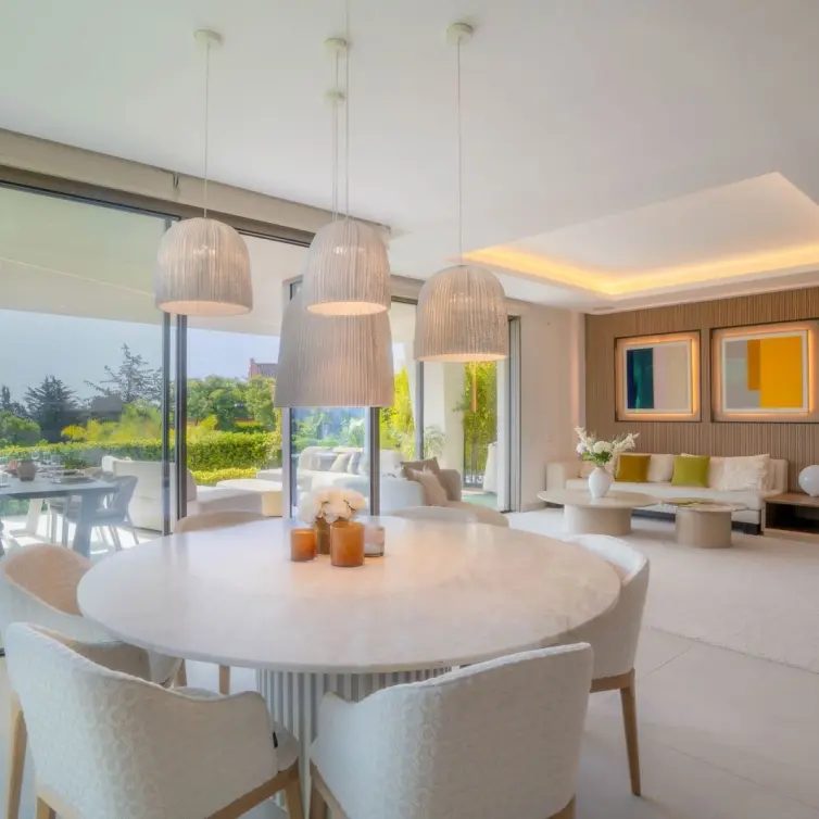 Sale of detached villa in Nueva Andalucía