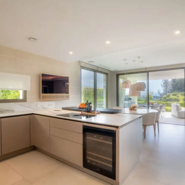 Sale of detached villa in Nueva Andalucía