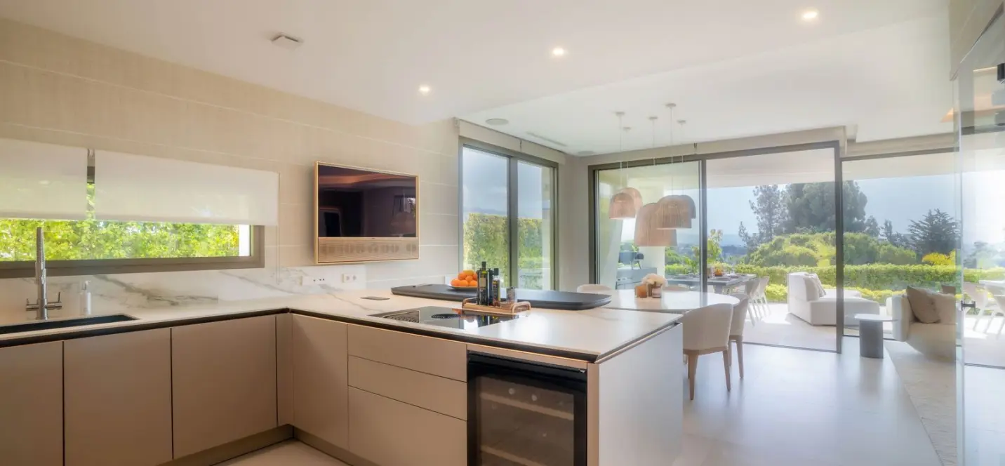 Sale of detached villa in Nueva Andalucía 3