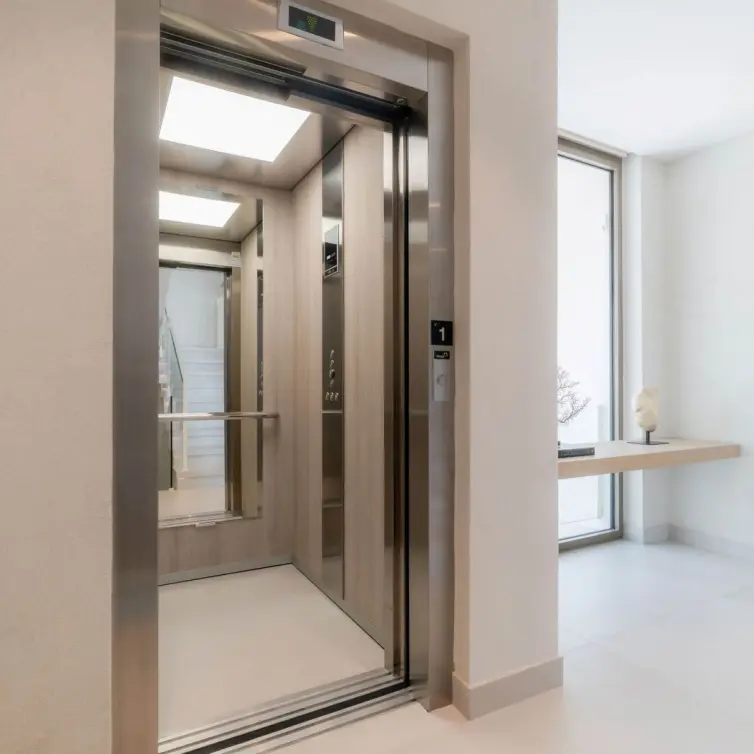 Sale of detached villa in Nueva Andalucía
