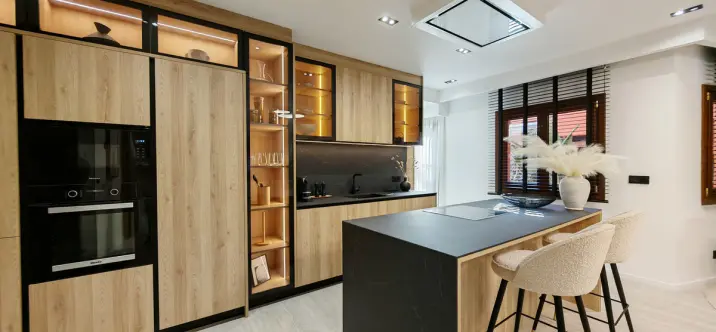 Venta de apartamento en planta media en Estepona 3