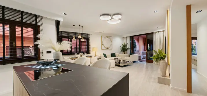 Venta de apartamento en planta media en Estepona 4