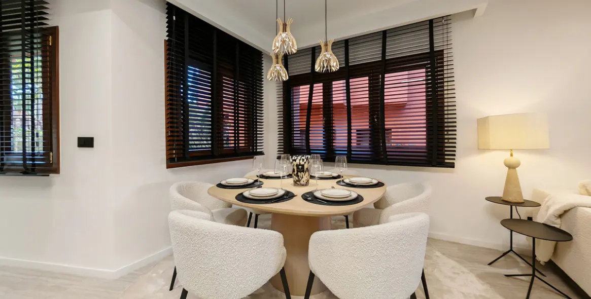 Venta de apartamento en planta media en Estepona 7