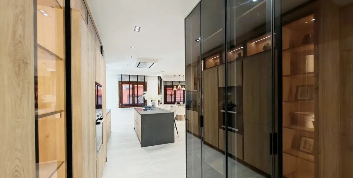 Venta de apartamento en planta media en Estepona 9