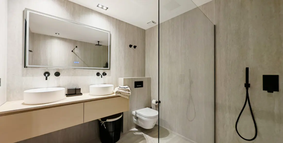 Venta de apartamento en planta media en Estepona 20