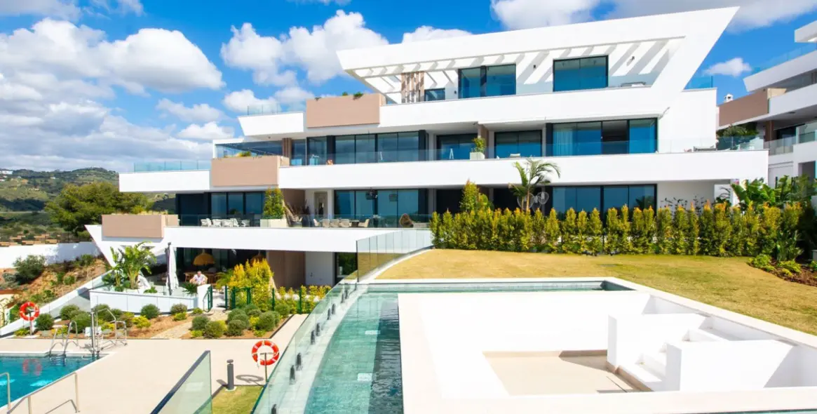 Venta de apartamento en planta baja en Artola 7