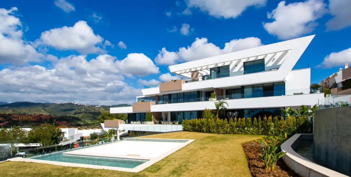 Venta de apartamento en planta baja en Artola 8