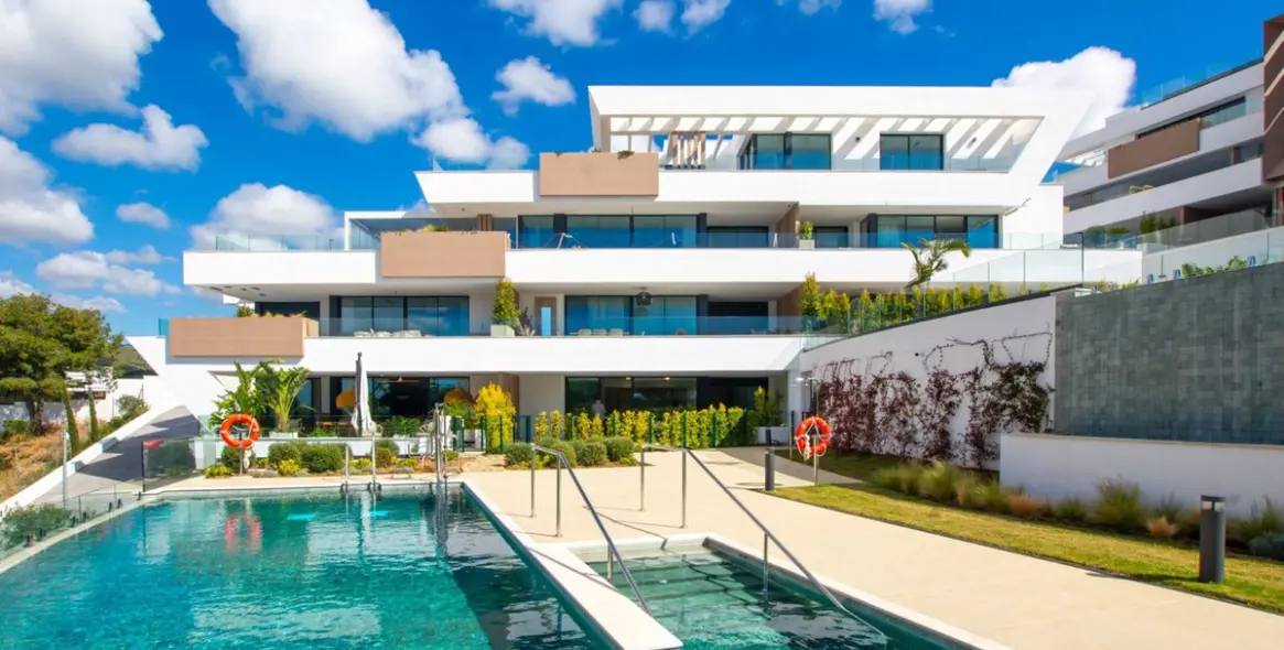 Venta de apartamento en planta baja en Artola 14