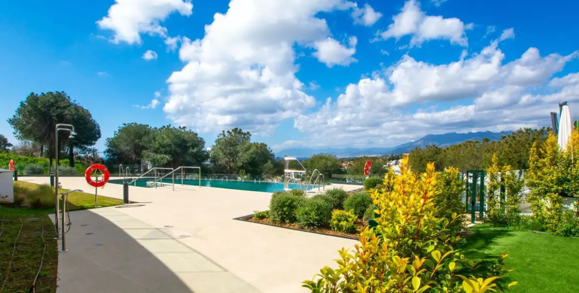 Venta de apartamento en planta baja en Artola 15
