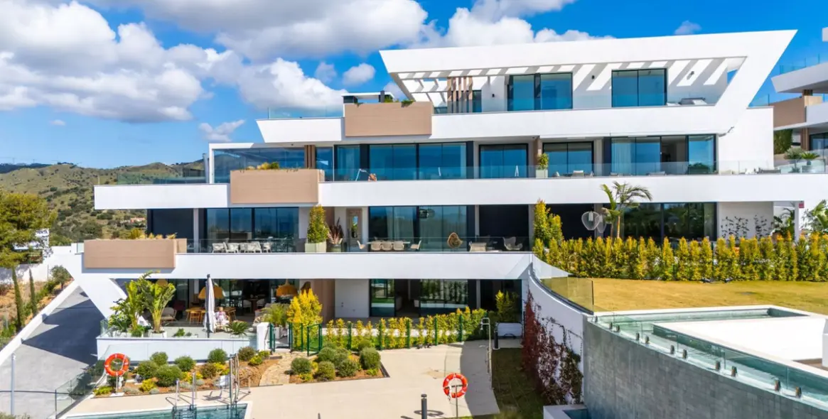 Venta de apartamento en planta baja en Artola 17