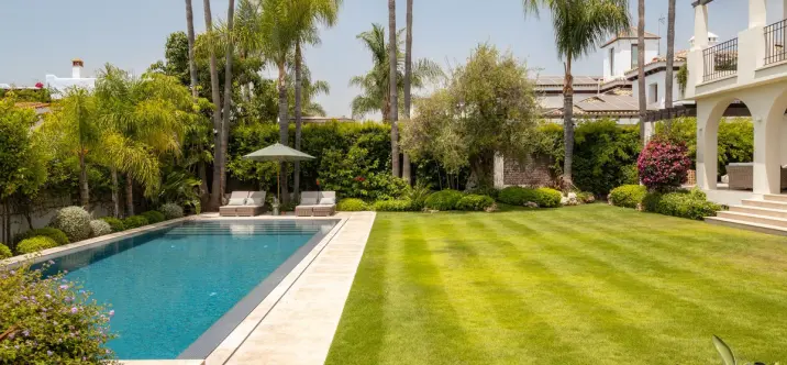 Venta de villa independiente en San Pedro de Alcántara 1