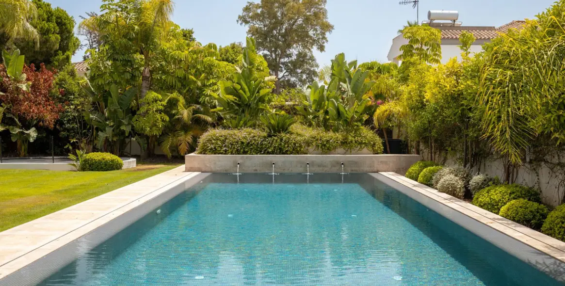 Venta de villa independiente en San Pedro de Alcántara 3
