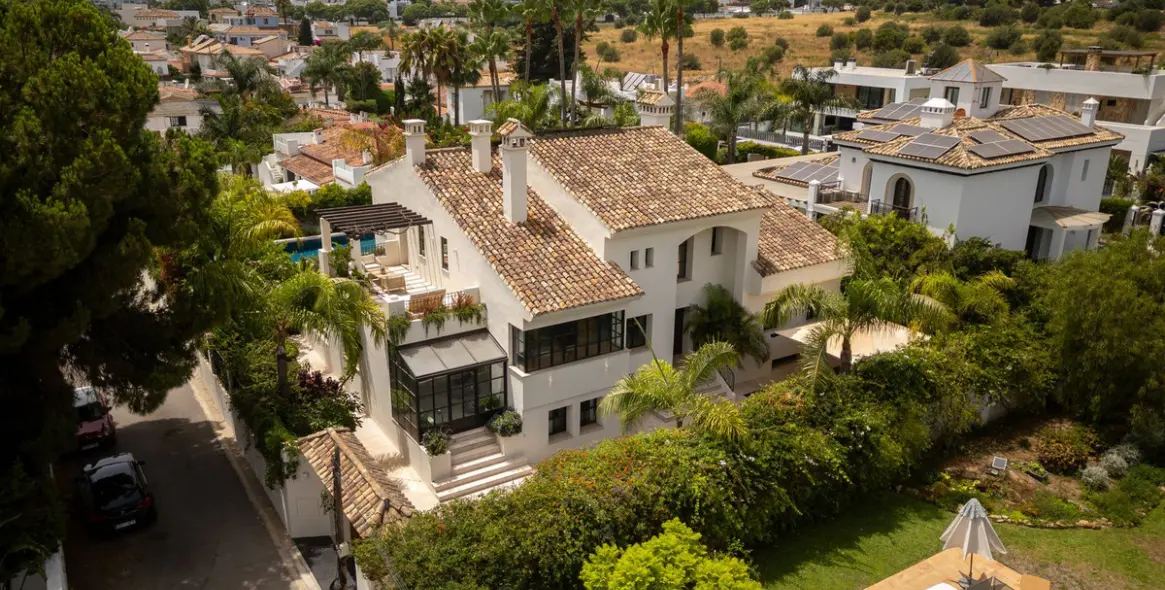 Venta de villa independiente en San Pedro de Alcántara 26
