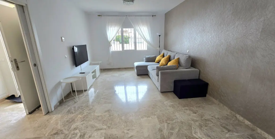Long-term rent of townhouse in Nueva Andalucía 3