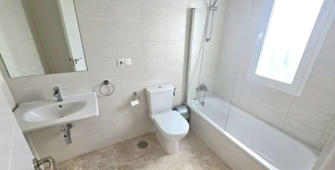 Long-term rent of townhouse in Nueva Andalucía 10