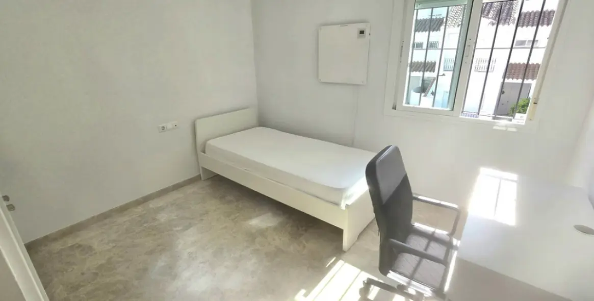 Long-term rent of townhouse in Nueva Andalucía 20