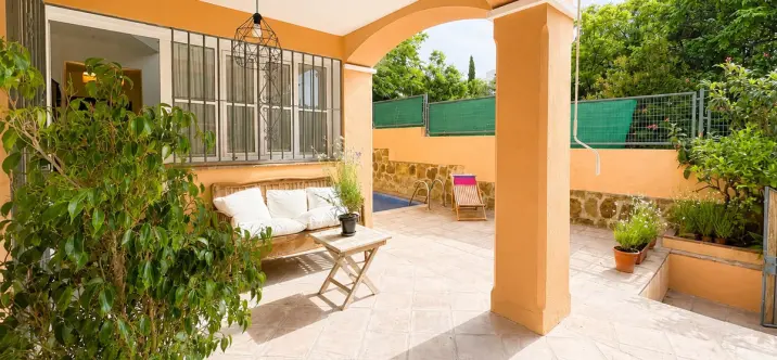 Long-term rent of semi-detached house in The Golden Mile 0