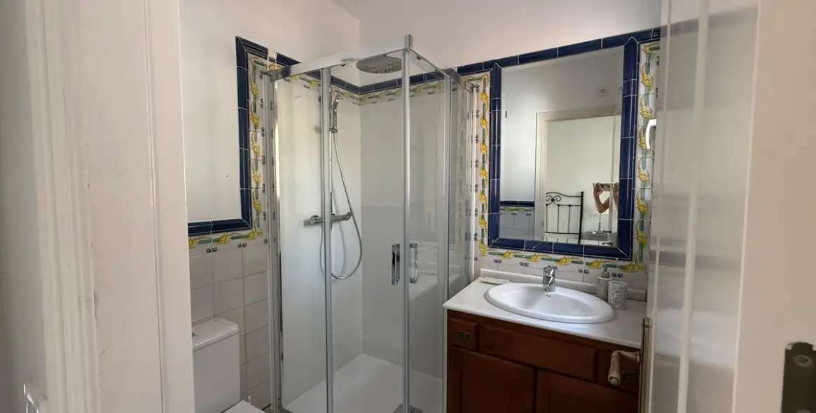 Long-term rent of semi-detached house in The Golden Mile 4