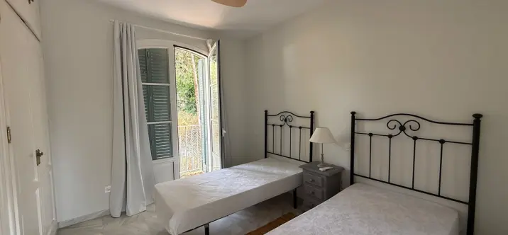 Long-term rent of semi-detached house in The Golden Mile 4