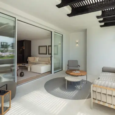 Venta de apartamento en planta baja en Golden Mile