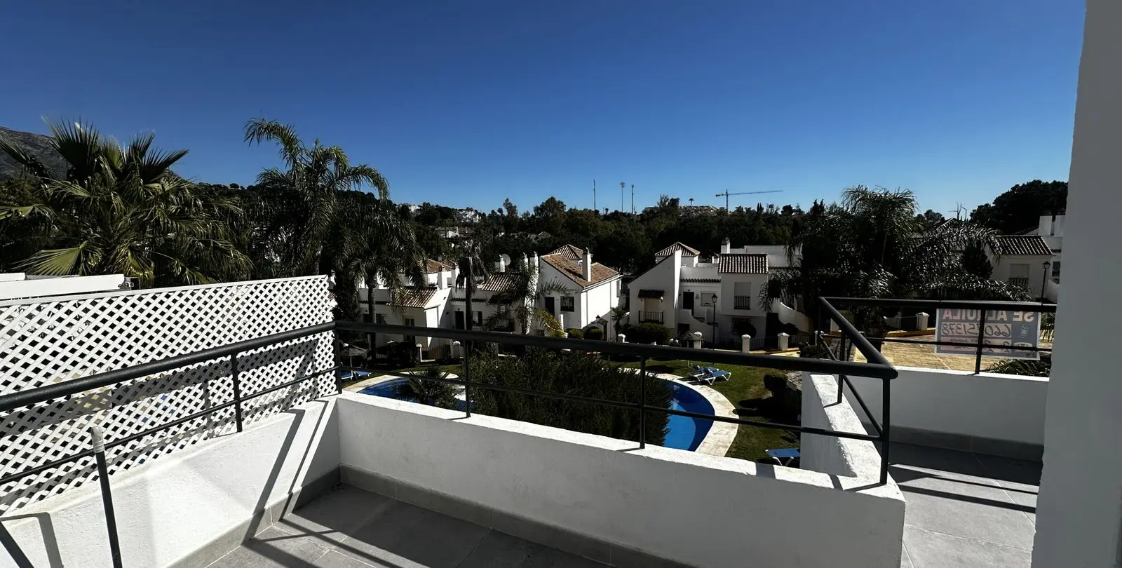 Venta de apartamento en planta media en Nueva Andalucía 15
