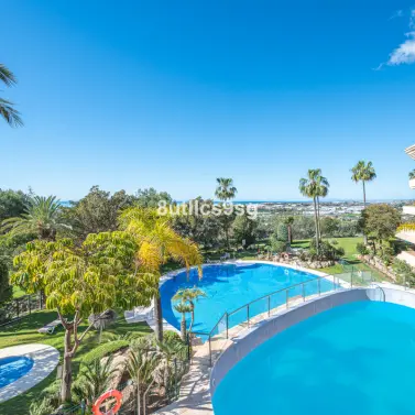 Venta de apartamento en planta baja en Nueva Andalucía