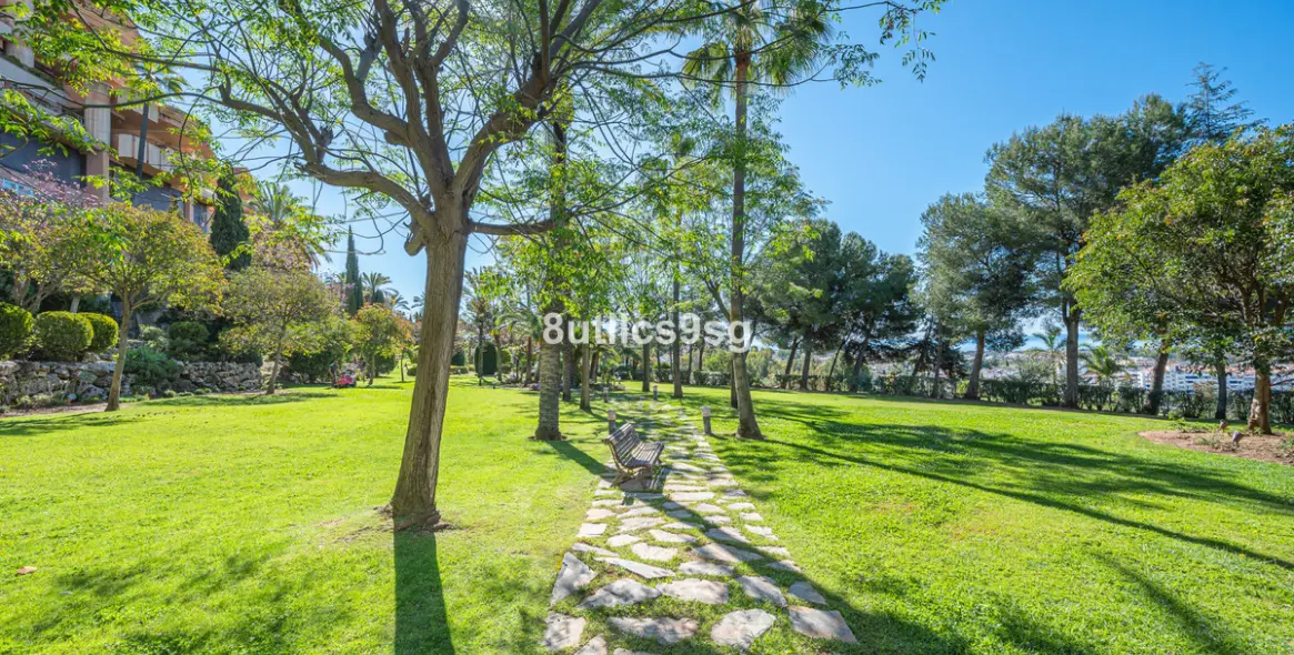 Venta de apartamento en planta baja en Nueva Andalucía 27
