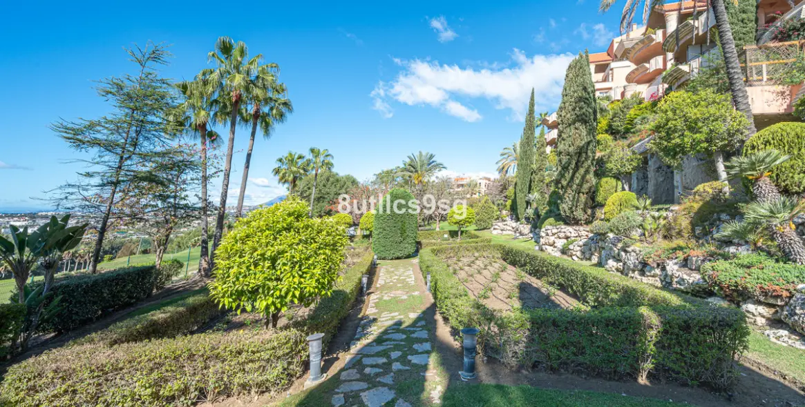 Venta de apartamento en planta baja en Nueva Andalucía 32