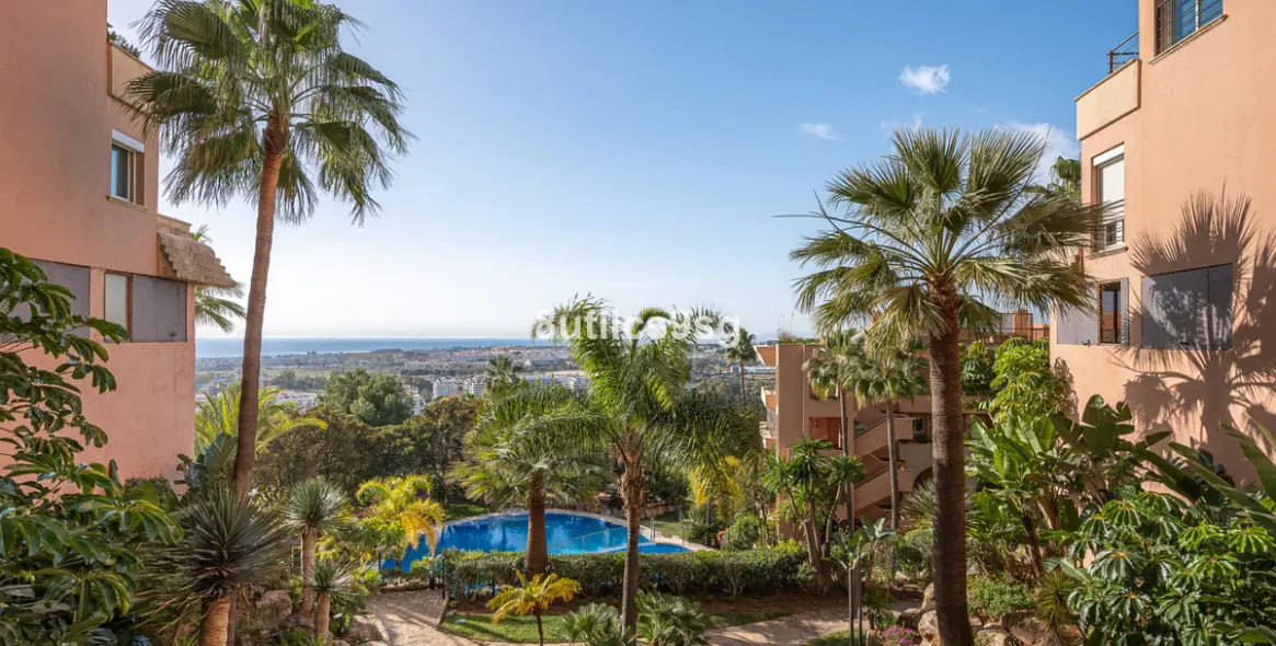 Venta de apartamento en planta baja en Nueva Andalucía 34
