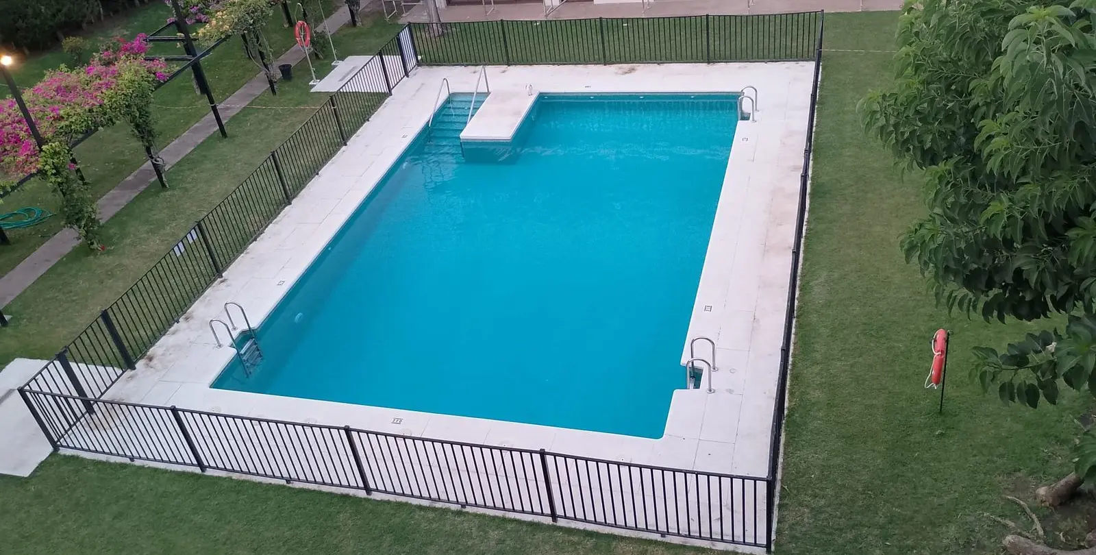 Venta de apartamento en planta media en San Pedro de Alcántara 2