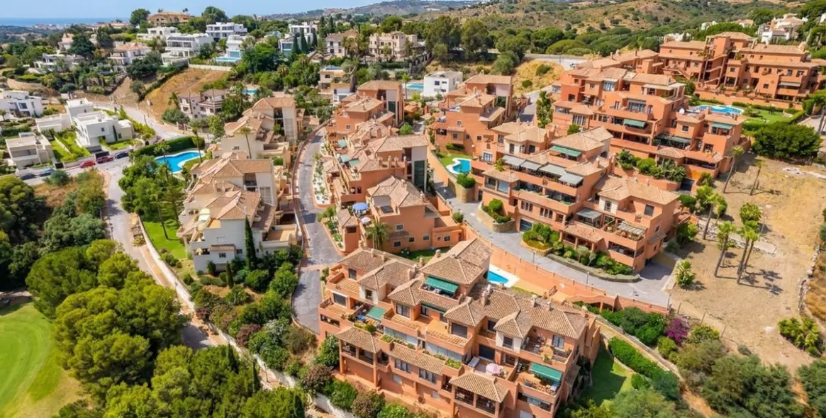 Продажа апартаментов на первом этаже в Elviria 2