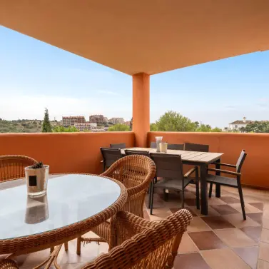 Продажа апартаментов на первом этаже в Elviria
