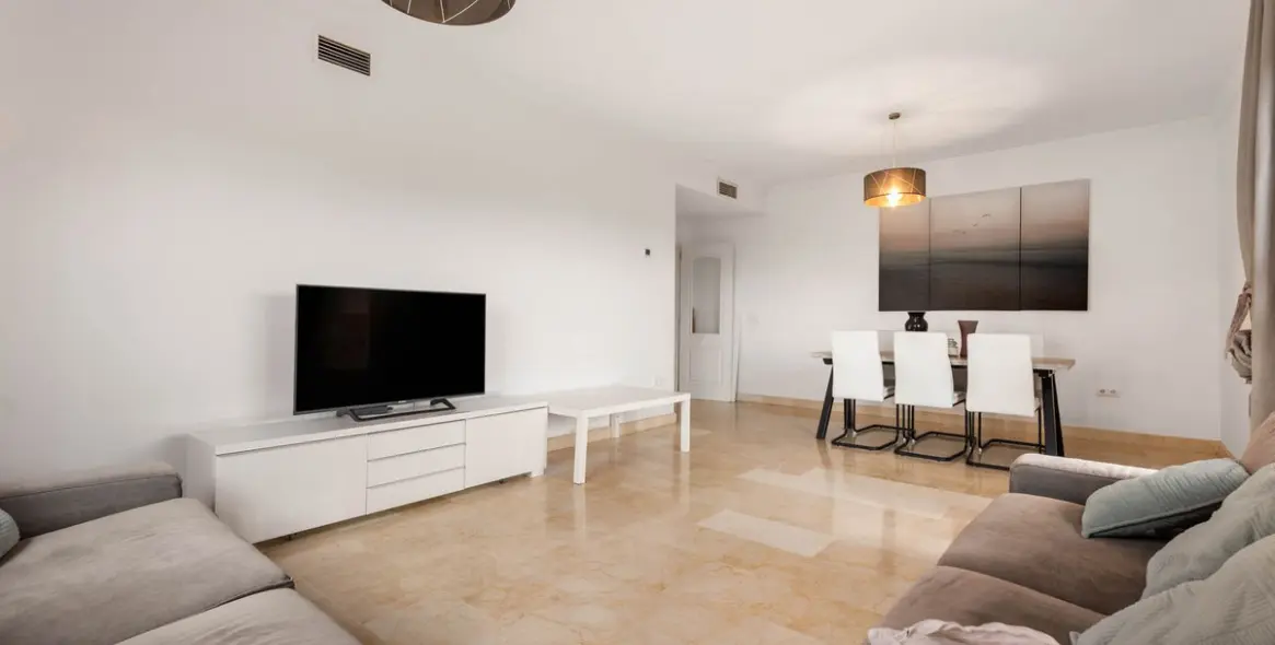 Продажа апартаментов на первом этаже в Elviria 10