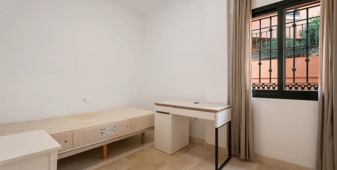 Продажа апартаментов на первом этаже в Elviria 15