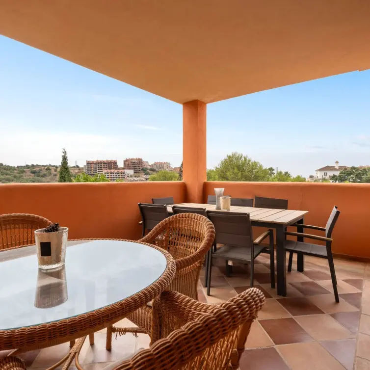 Sale of ground floor apartment in Elviria