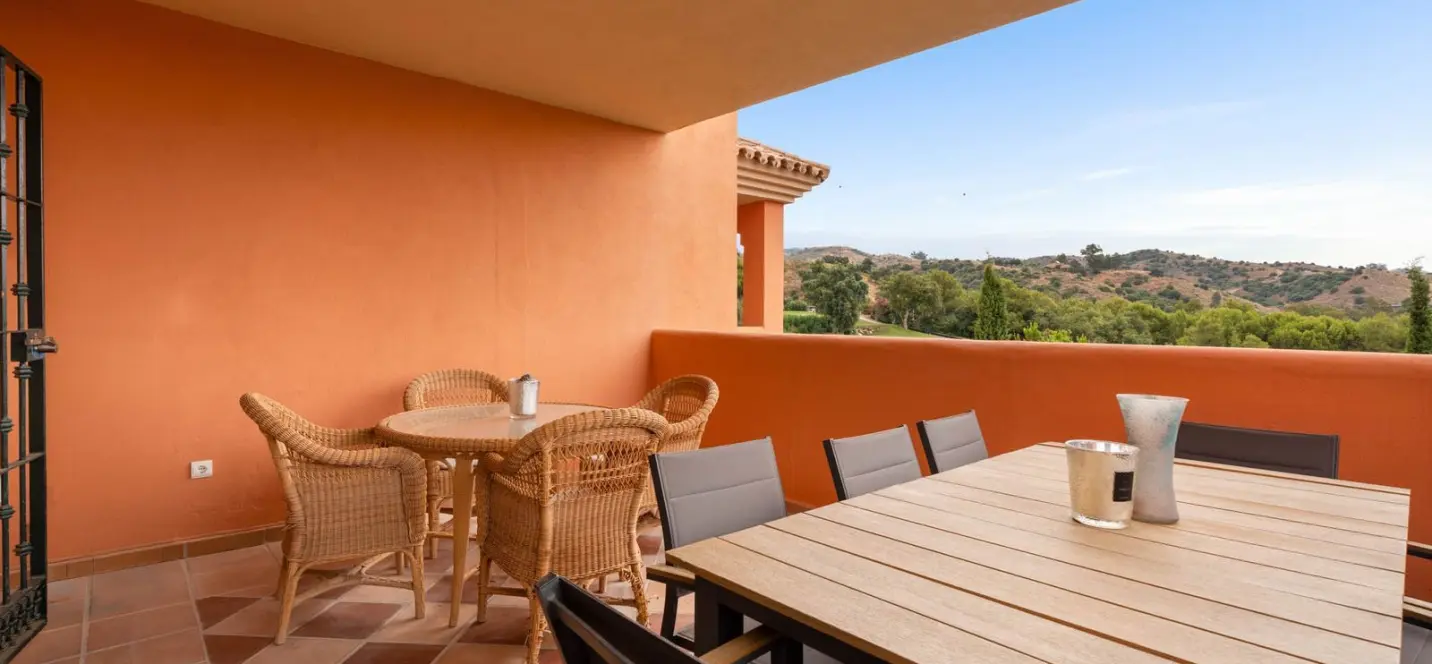 Sale of ground floor apartment in Elviria 4