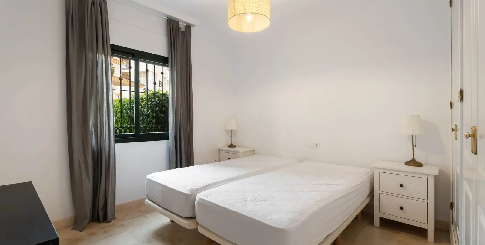 Продажа апартаментов на первом этаже в Elviria 20