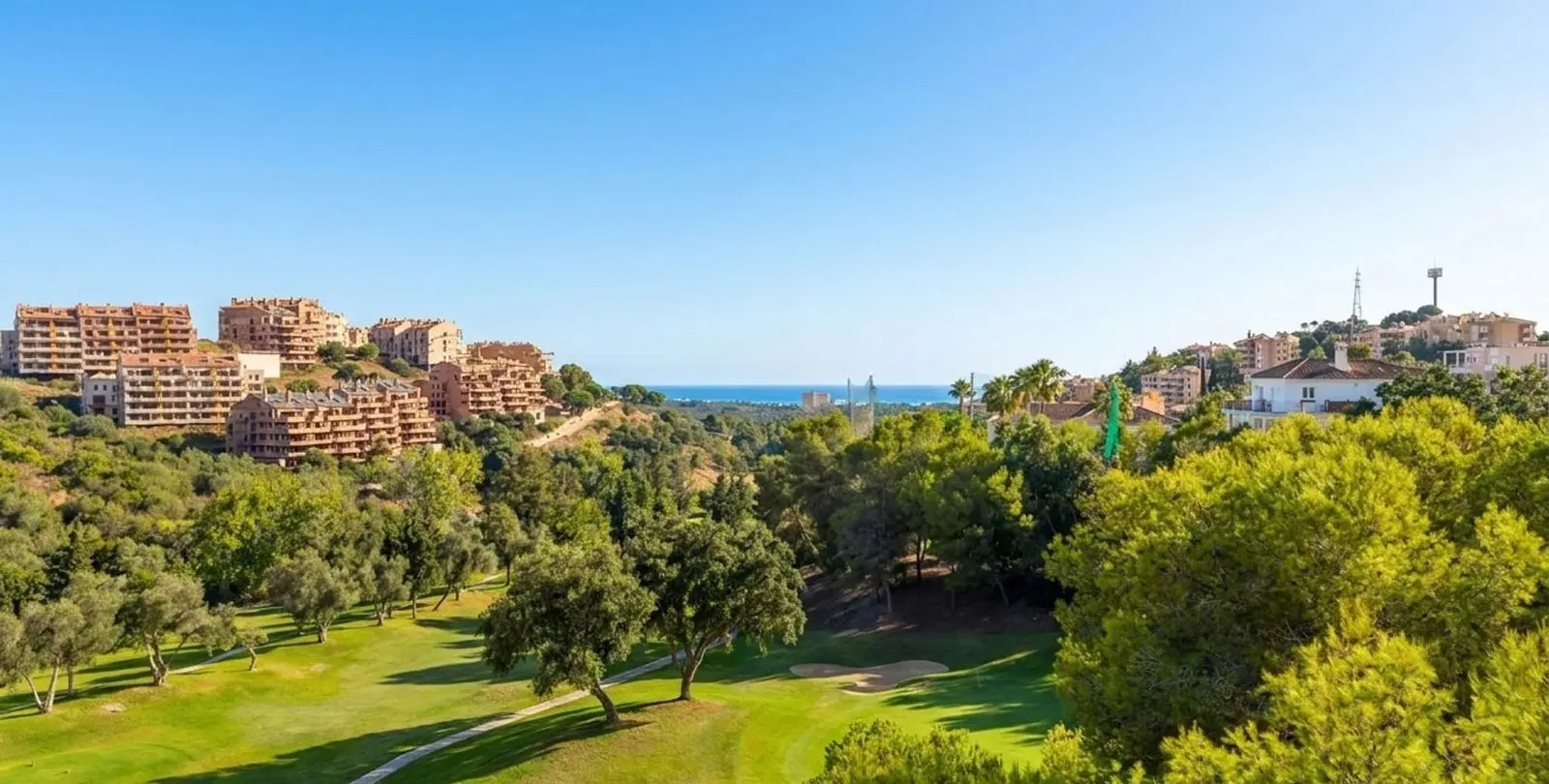 Продажа апартаментов на первом этаже в Elviria 22
