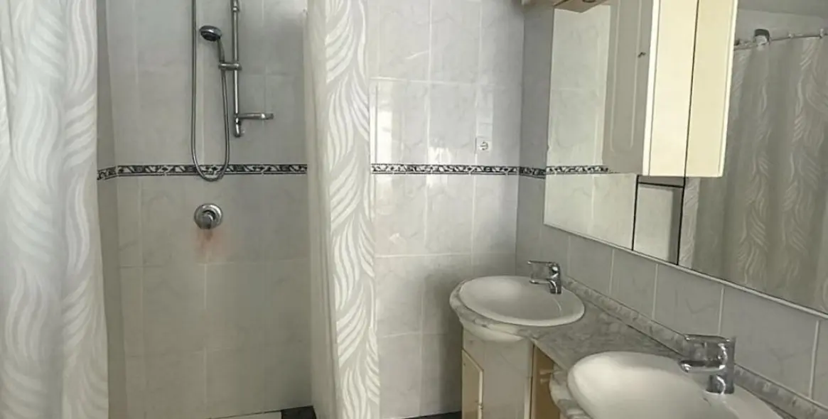 Продажа апартаментов на первом этаже в Calahonda 18