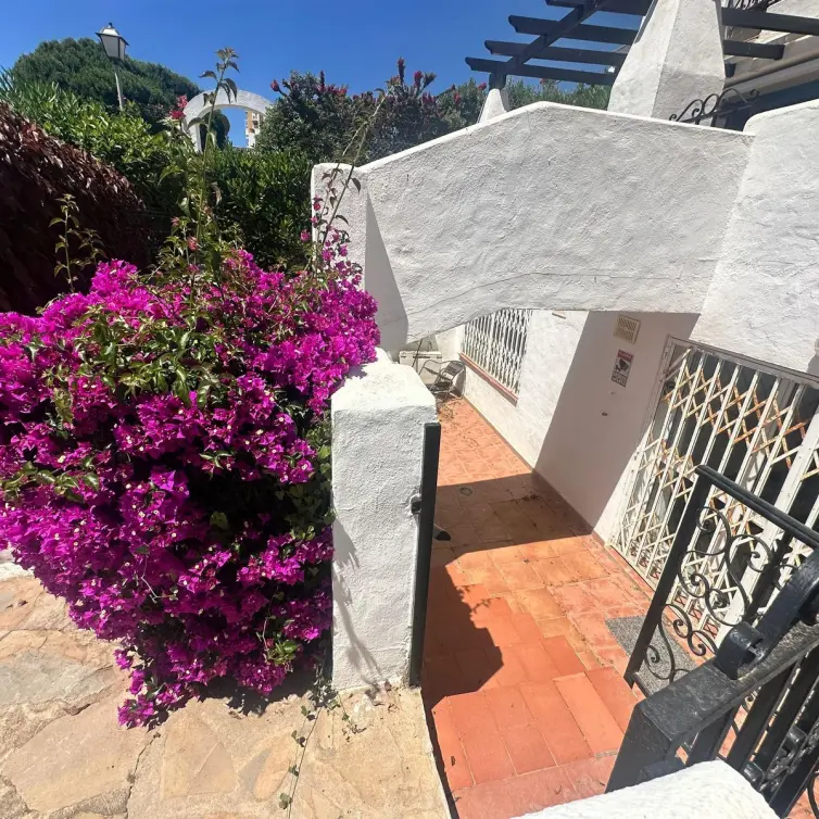 Sale of ground floor apartment in Calahonda